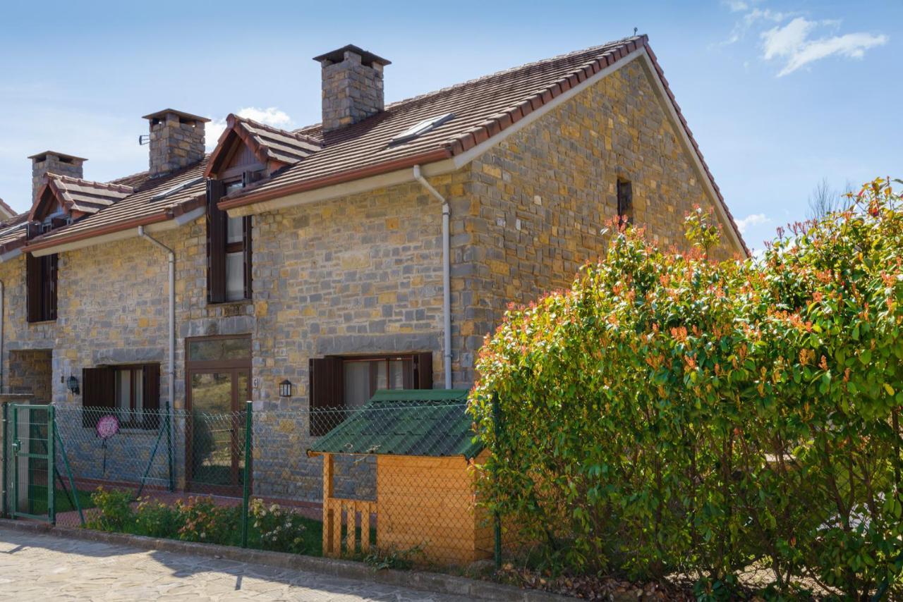 Vila Casa Con Jardin En Hecho Exteriér fotografie